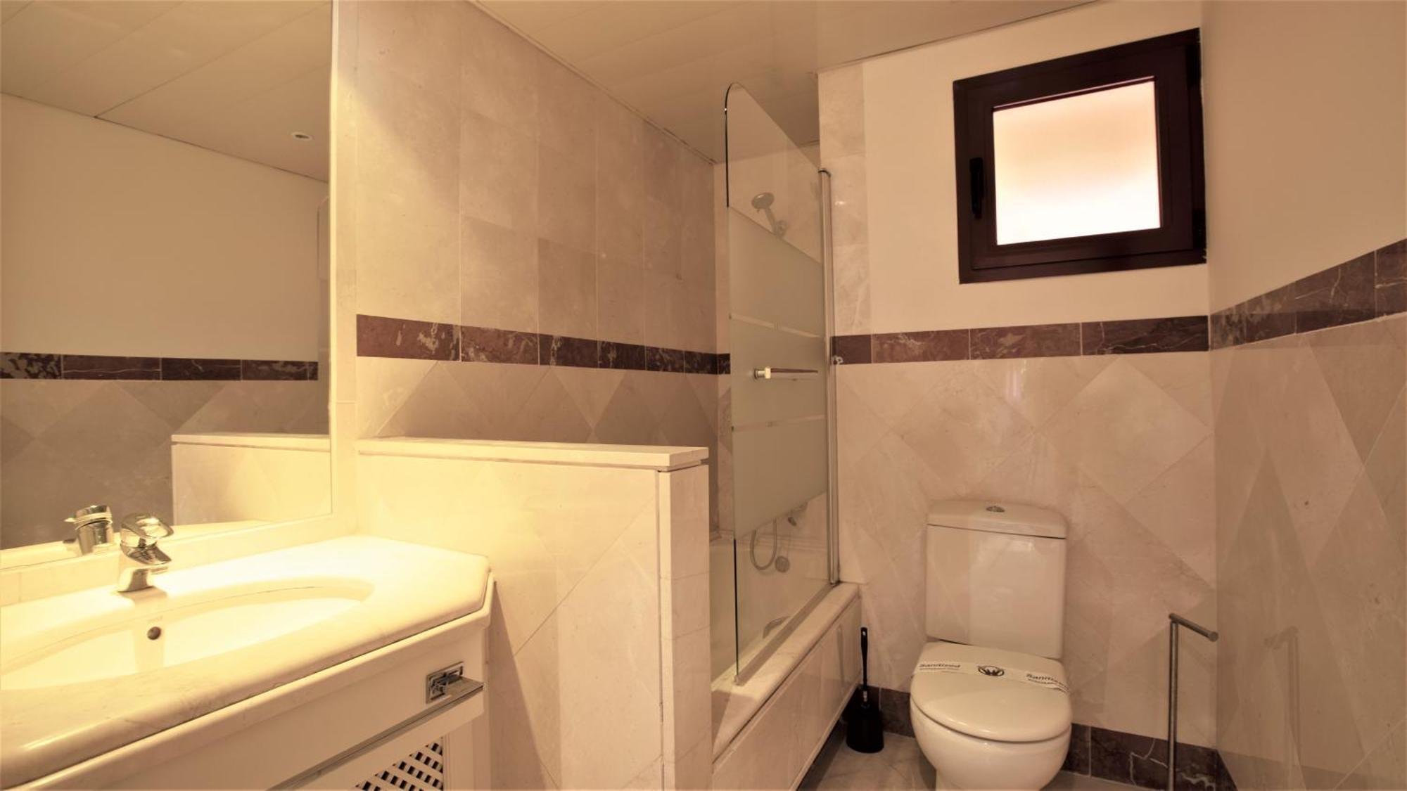 Apartment R15 Side 3 Bedroom Flat