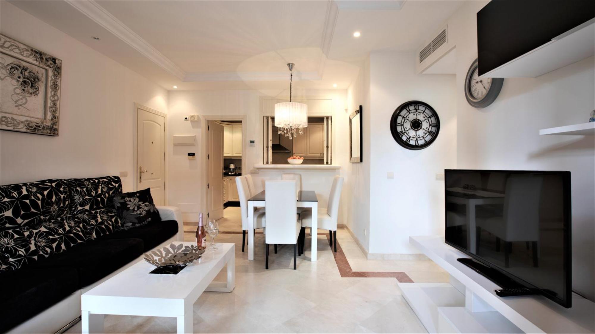 Apartment R15 Side 3 Bedroom Flat *