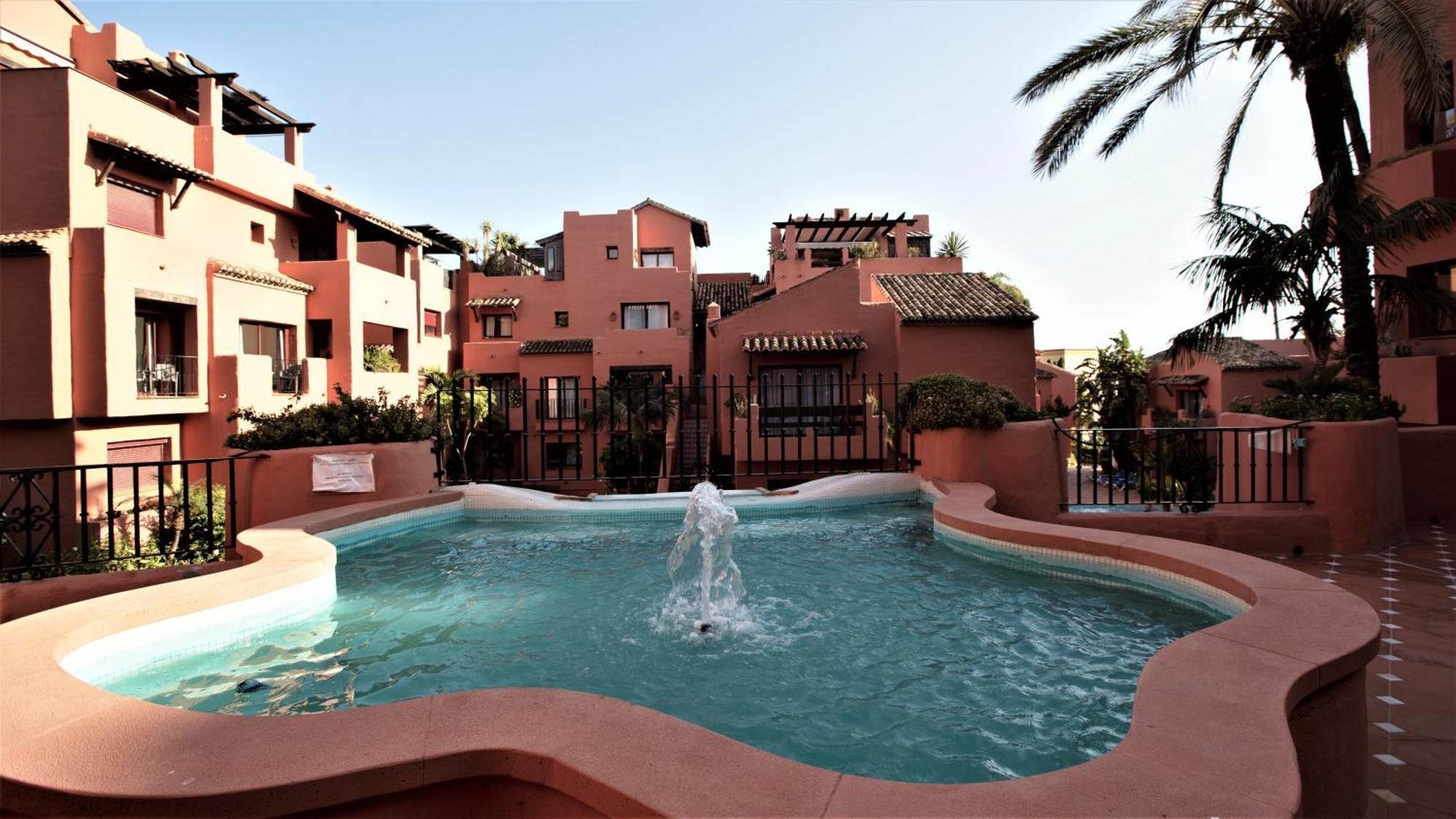 Apartment R15 Side 3 Bedroom Flat Marbella